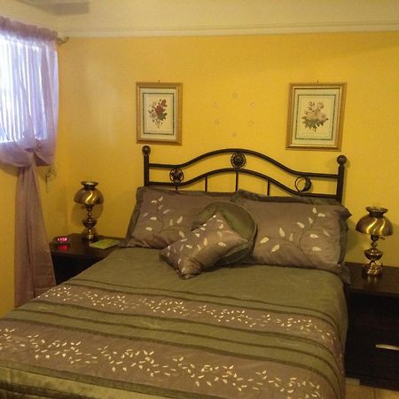 Douces Evasions Bed and Breakfast Saint-Anselme Εξωτερικό φωτογραφία