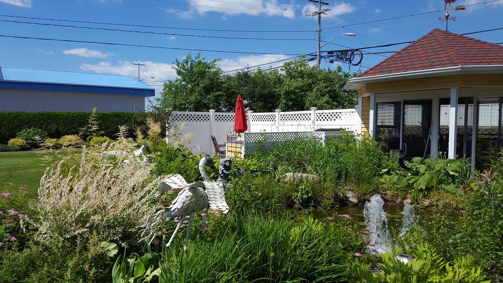 Douces Evasions Bed and Breakfast Saint-Anselme Εξωτερικό φωτογραφία
